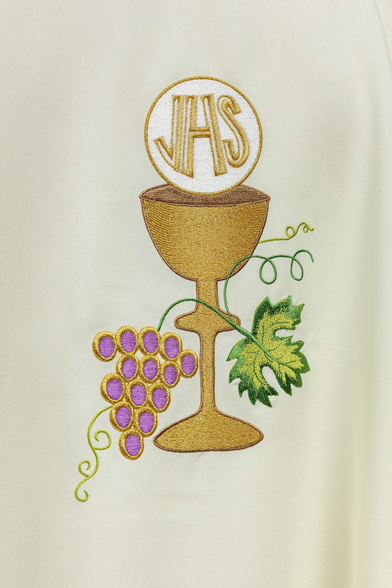 Casulla marfil con bordado Cáliz y Uvas