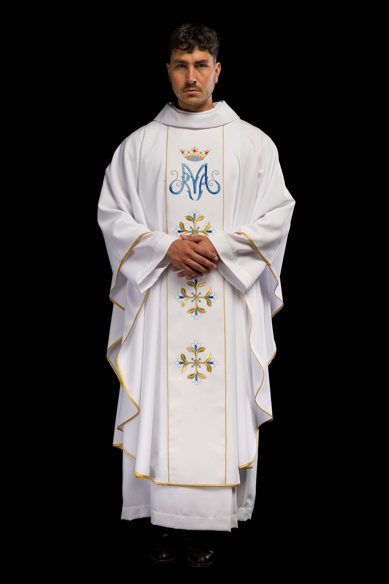 Casulla Mariana blanca con bordado