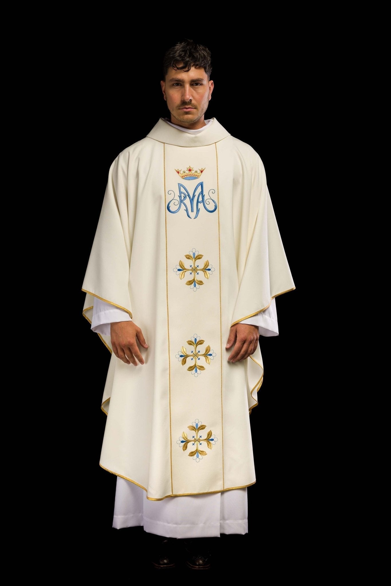 Casulla Mariana marfil con bordado
