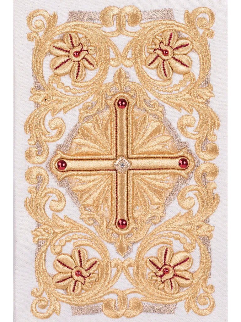 Casulla oro con ricamente bordado y piedras