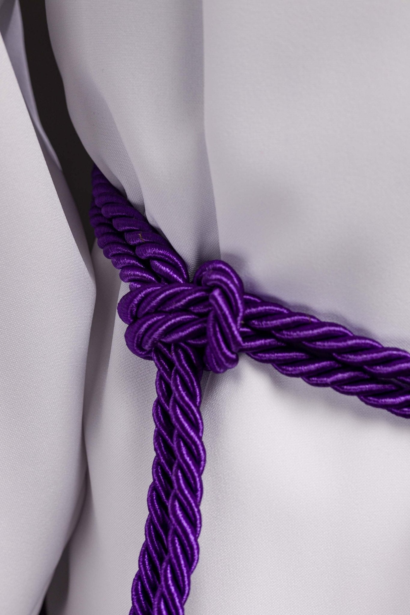 Cíngulo litúrgico morado