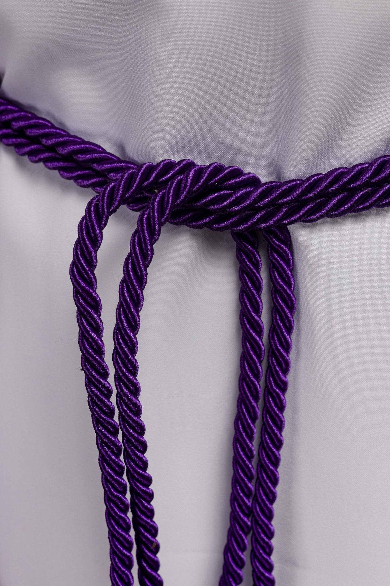 Cíngulo litúrgico morado