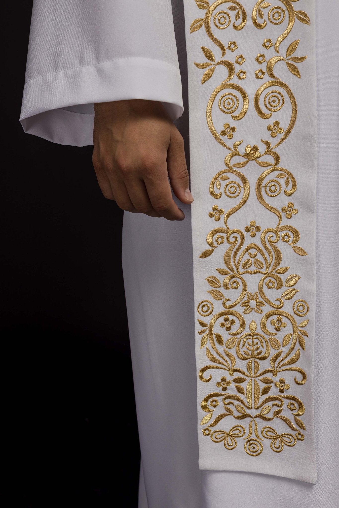 Estola blanca Mariana bordada