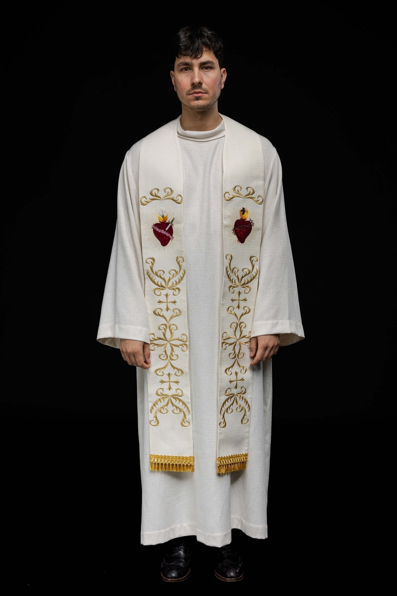 Estola con bordado del corazón de Jesús y María Crudo