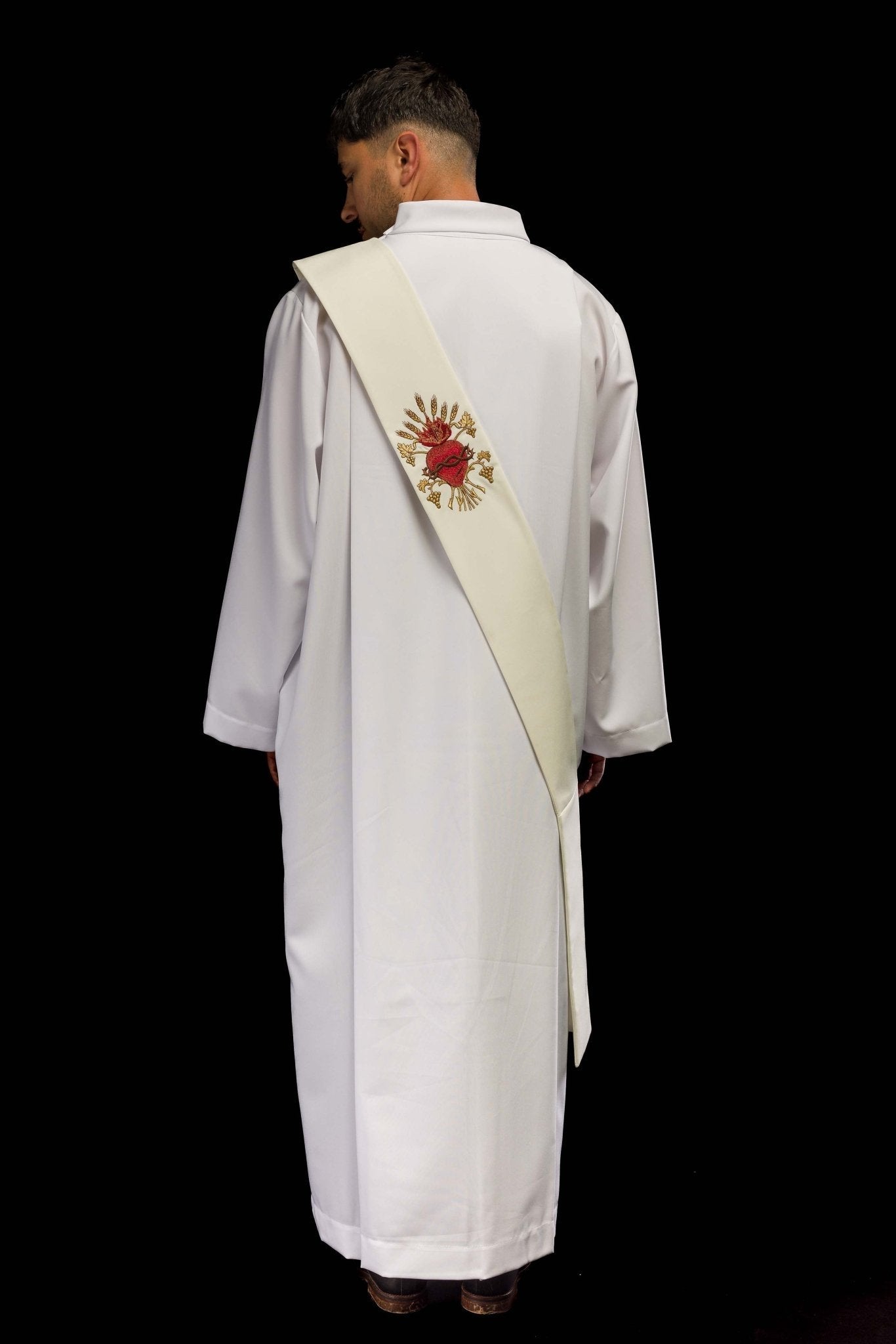 Estola diaconal con bordado del Corazón de Jesús