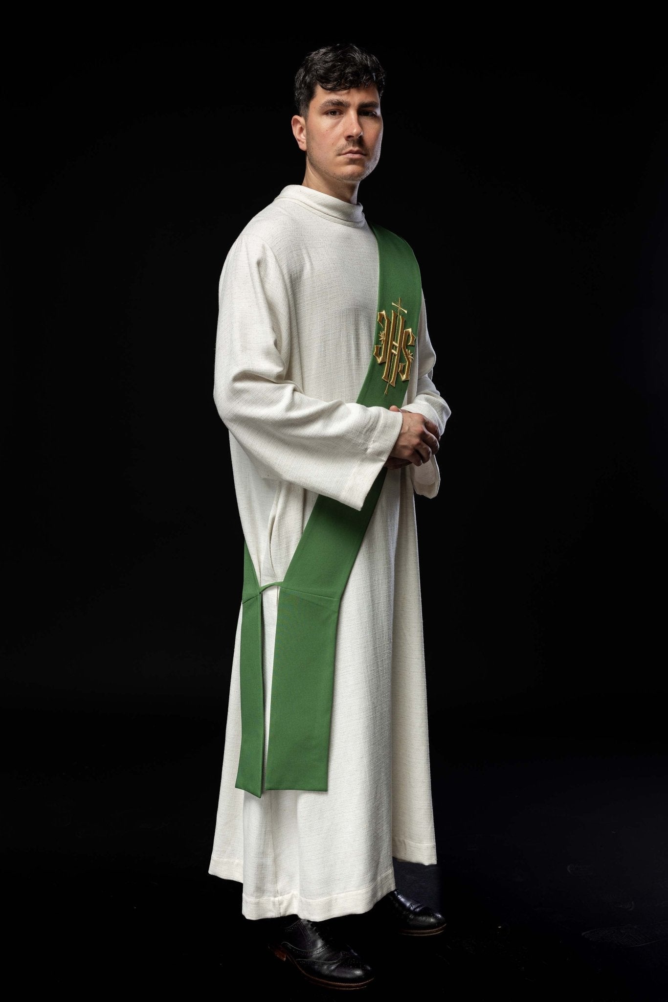 Estola diaconal verde con bordado IHS y Cruz