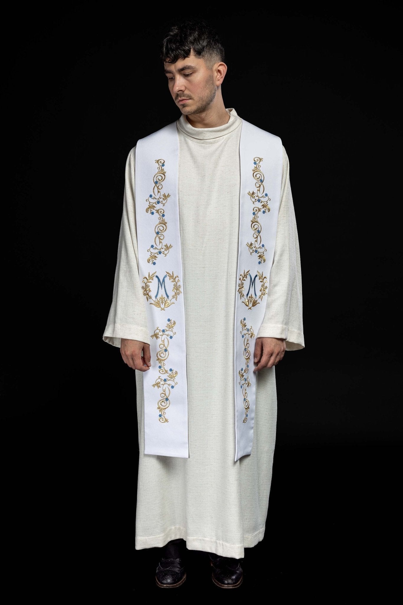 Estola mariana bordada - blanca