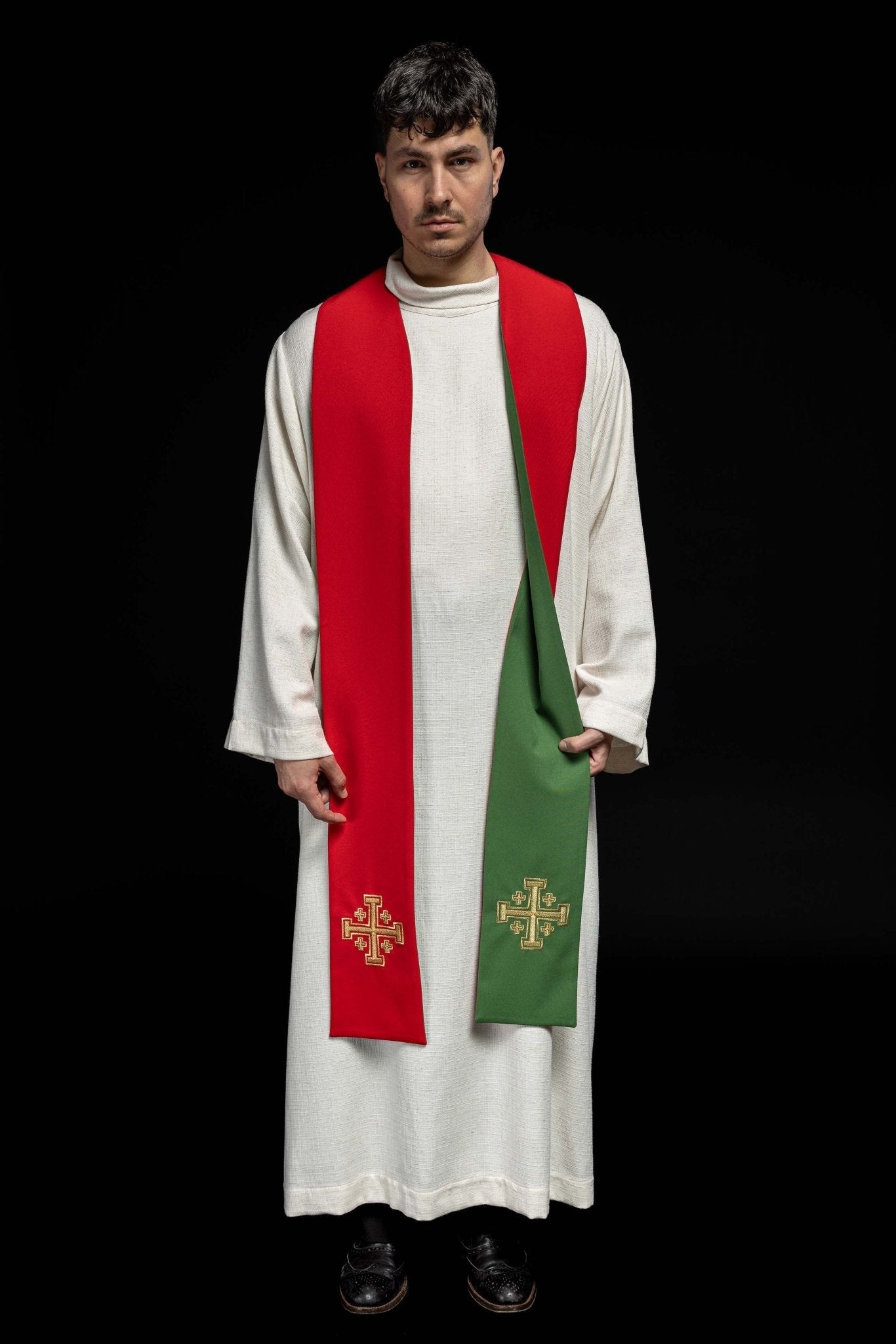 Estola reversible verde-roja bordado Cruz de Jerusalén