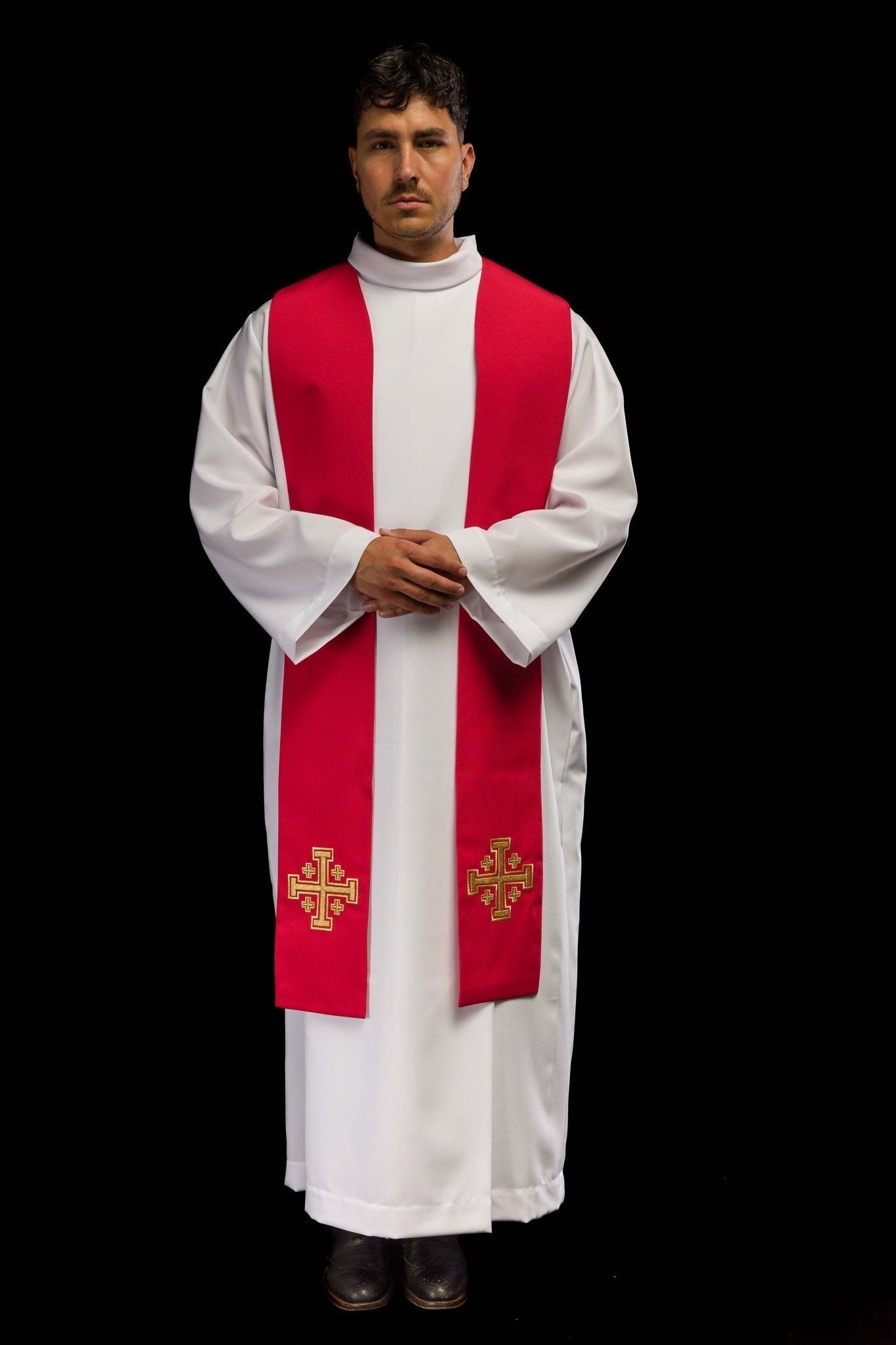 Estola roja con bordado Cruz de Jerusalén