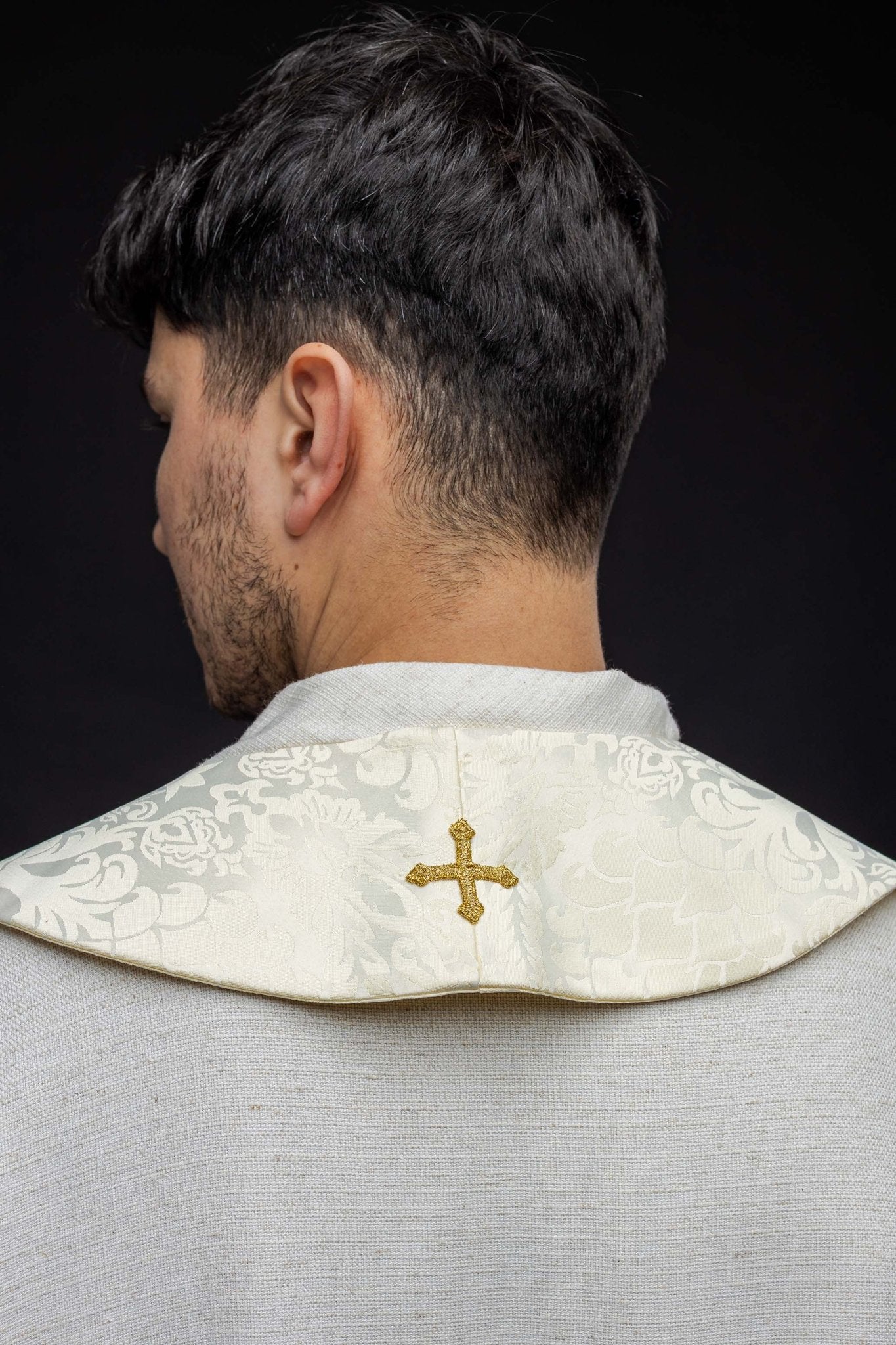 Estola romana con bordado