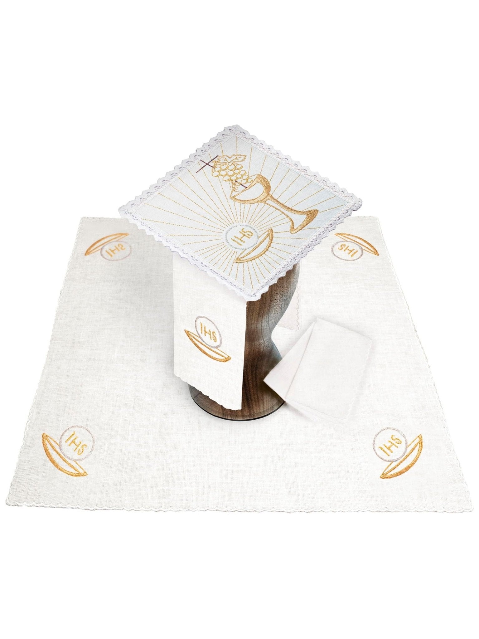 Juego de altar lino con sencillo bordado dorado Cáliz
