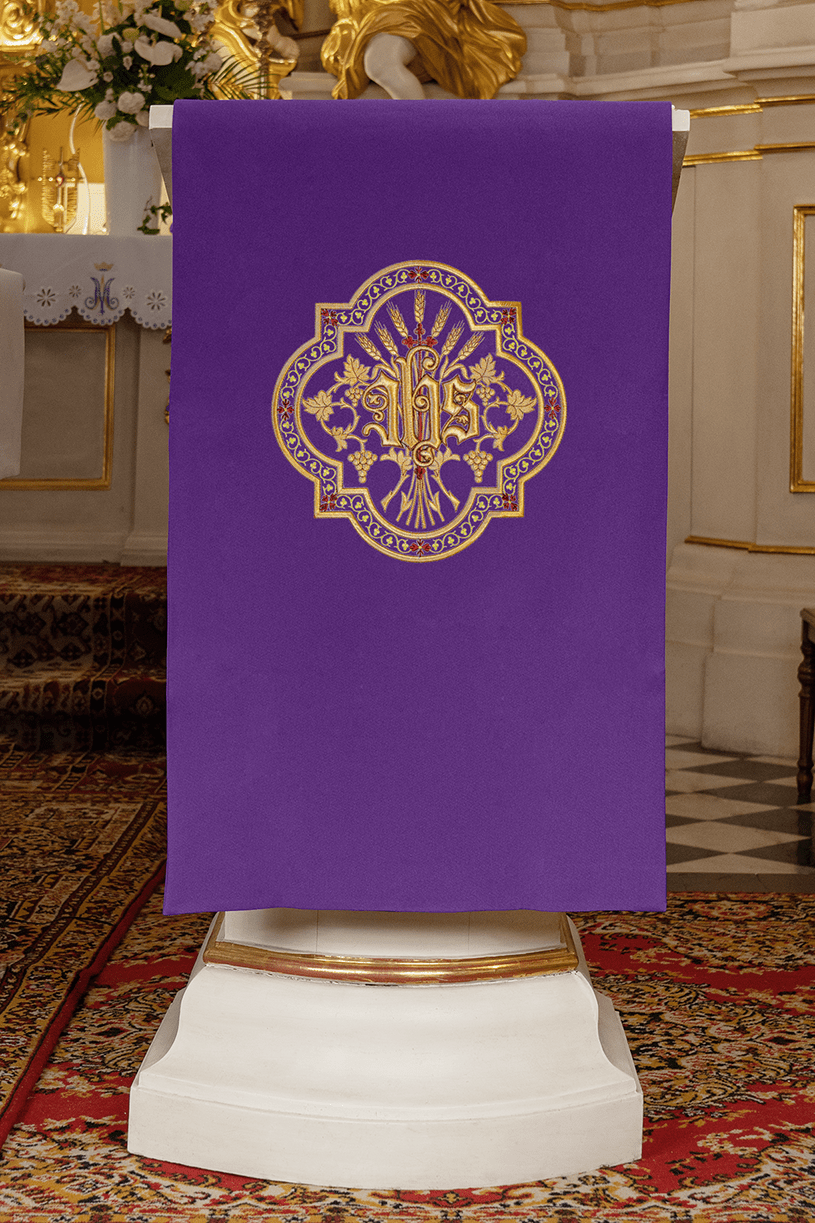 Púrpura cubre ambon con bordado dorado IHS - morado